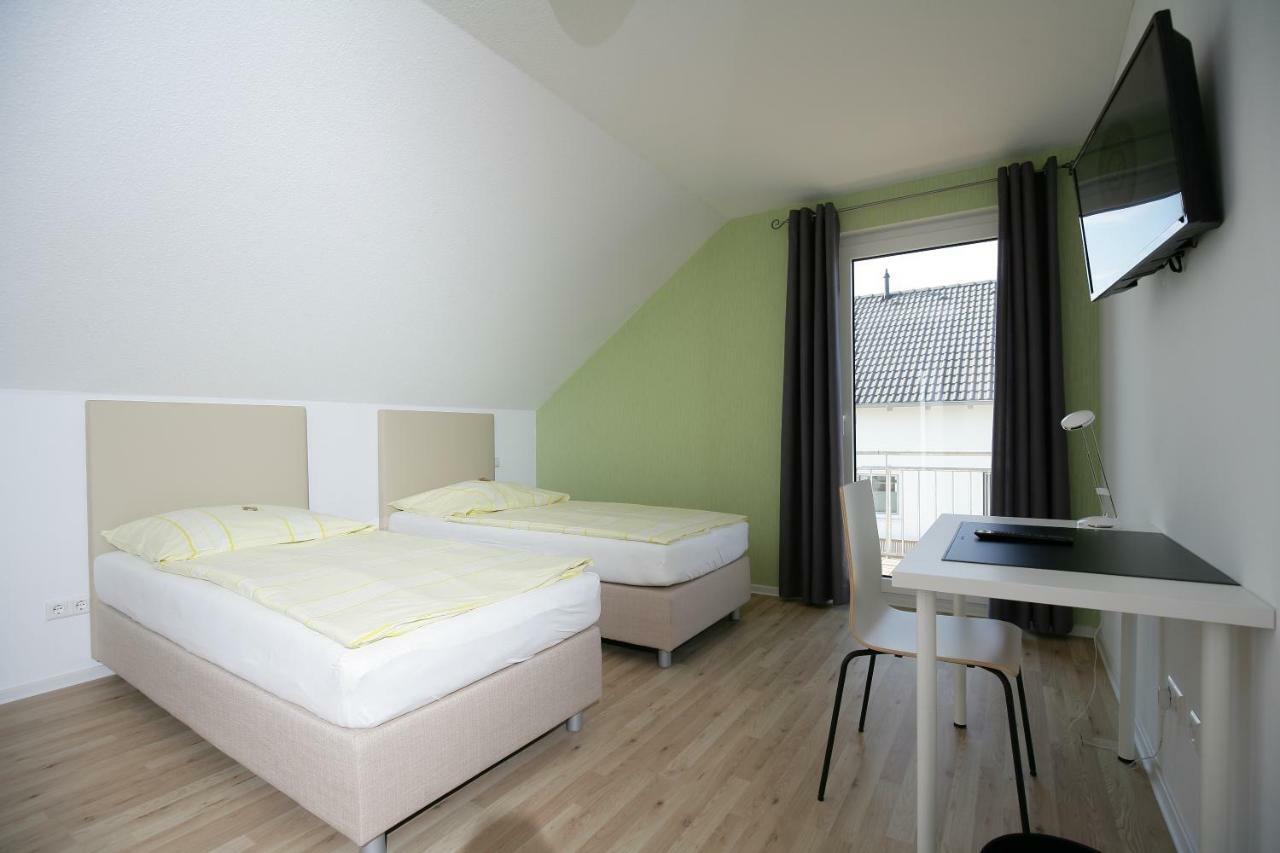 Hotel Am Baronenwald Goeppingen Ngoại thất bức ảnh
