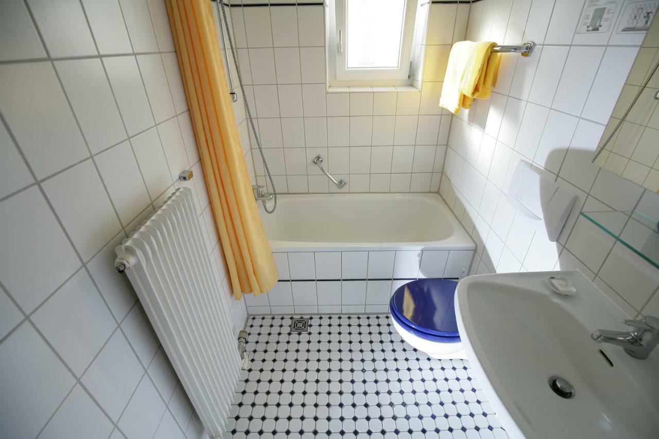Hotel Am Baronenwald Goeppingen Ngoại thất bức ảnh
