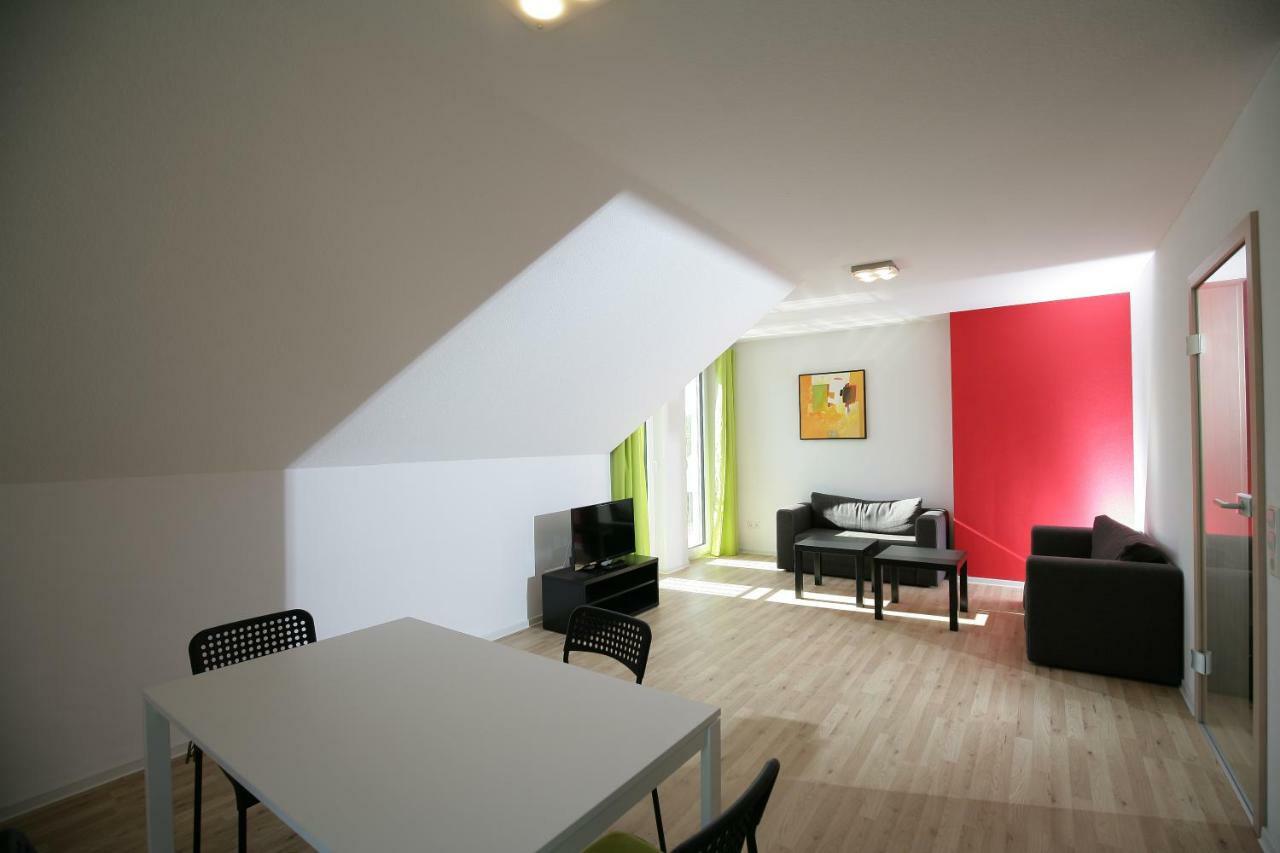 Hotel Am Baronenwald Goeppingen Ngoại thất bức ảnh