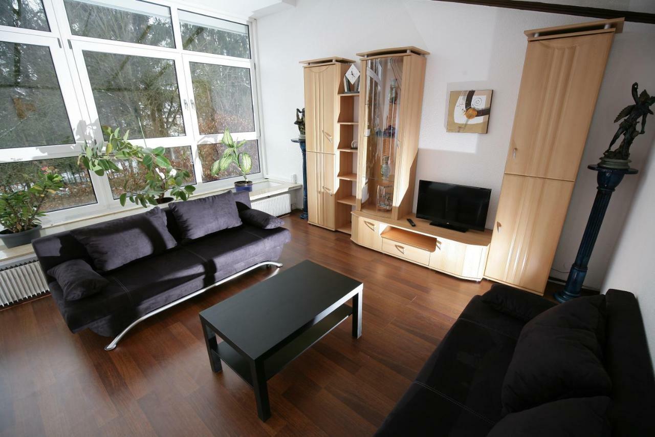 Hotel Am Baronenwald Goeppingen Ngoại thất bức ảnh
