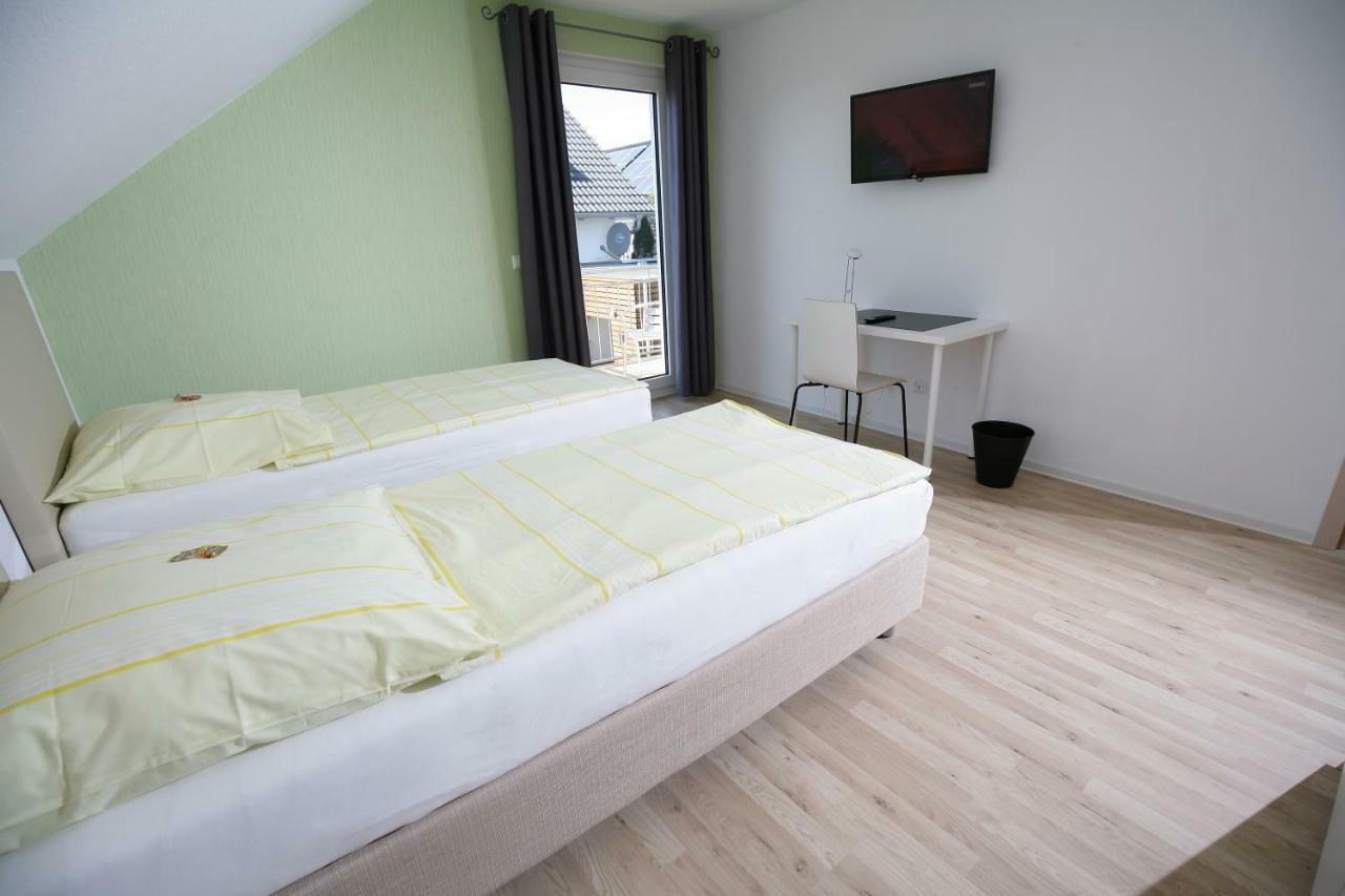 Hotel Am Baronenwald Goeppingen Ngoại thất bức ảnh
