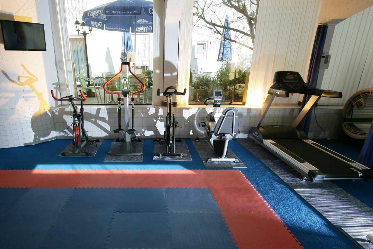 Hotel Am Baronenwald Goeppingen Ngoại thất bức ảnh